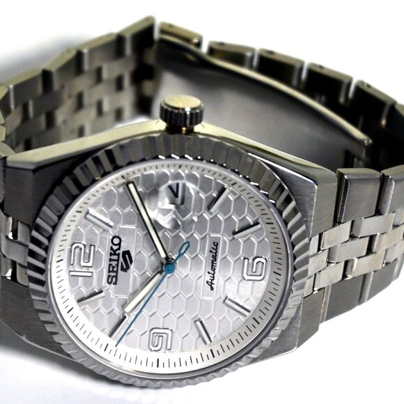 Custom Land Dweller Style SeikoMod 40mm White dial NH35 Automatic Movement new - Picture 4 of 6